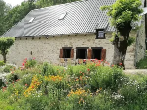 gite la pausetie auvergne exterieur4