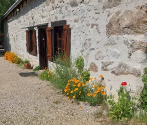 photo gite la pausetie auvergne lastioulles vues exterieures 4